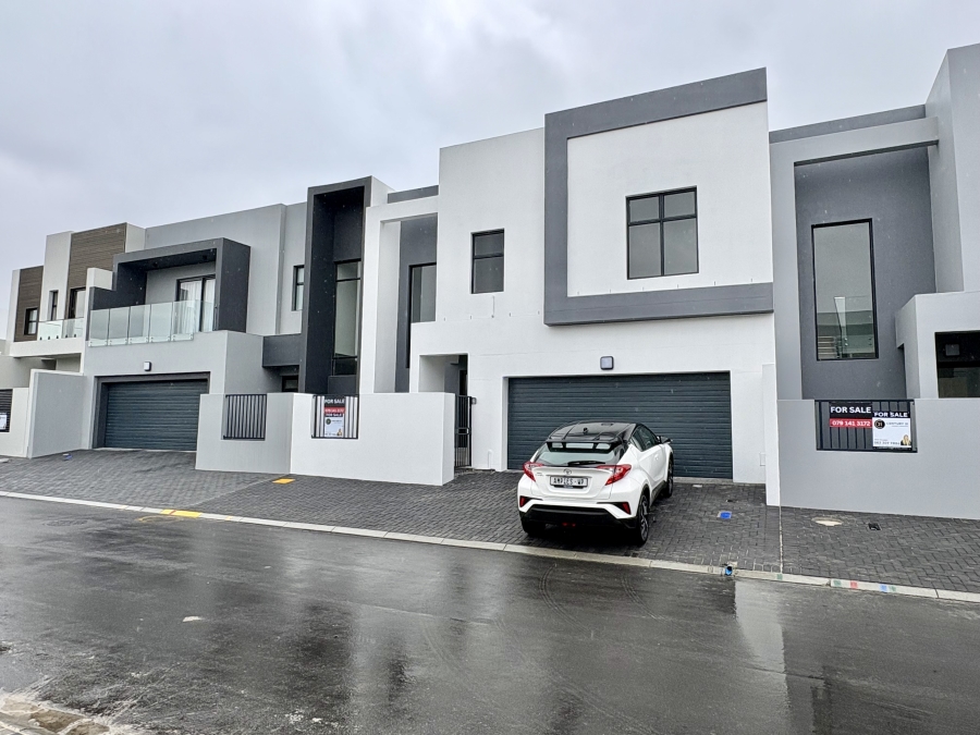 4 Bedroom Property for Sale in Sandown Western Cape
